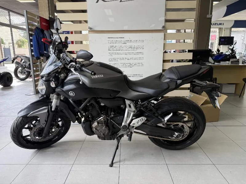 MT07