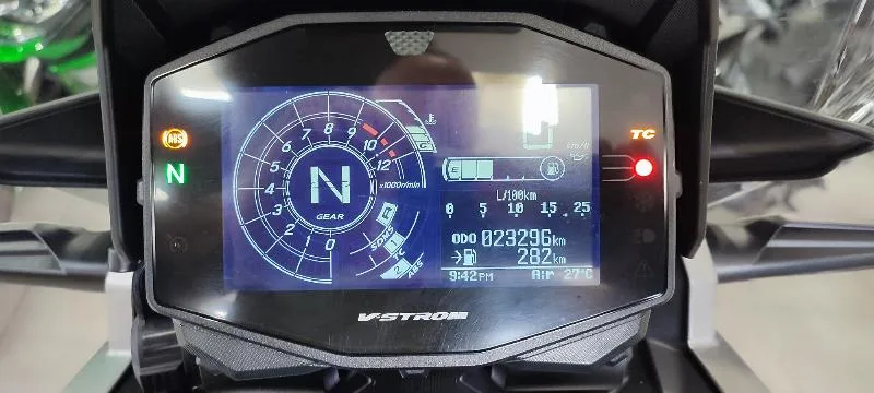 DL VSTROM 1050XT