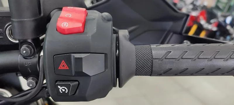 DL VSTROM 1050XT