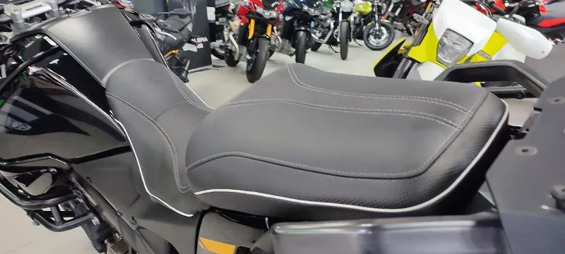 DL VSTROM 1050XT