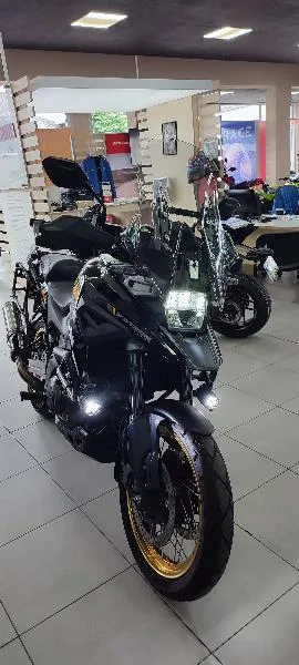 DL VSTROM 1050XT