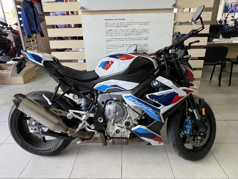 M 1000 R