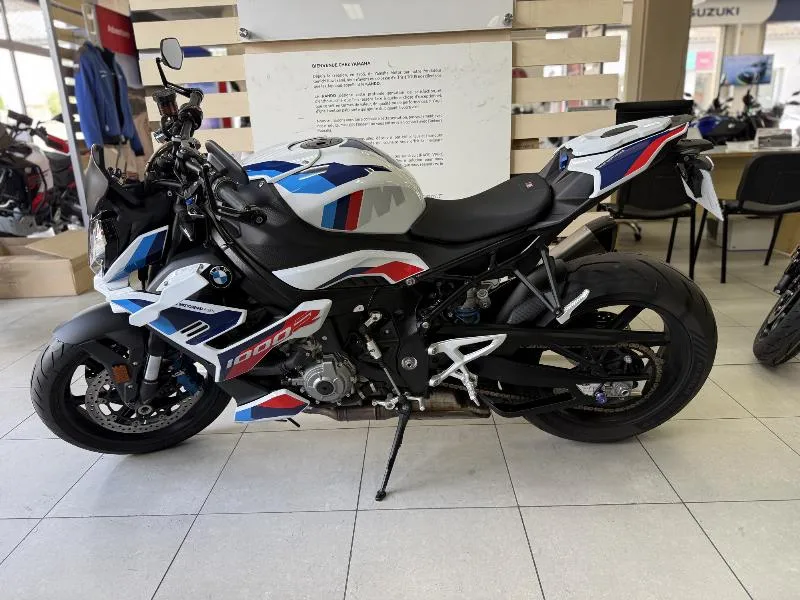 M 1000 R