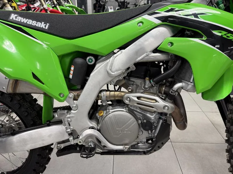 KXF 450
