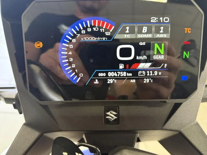 VSTROM 800DE