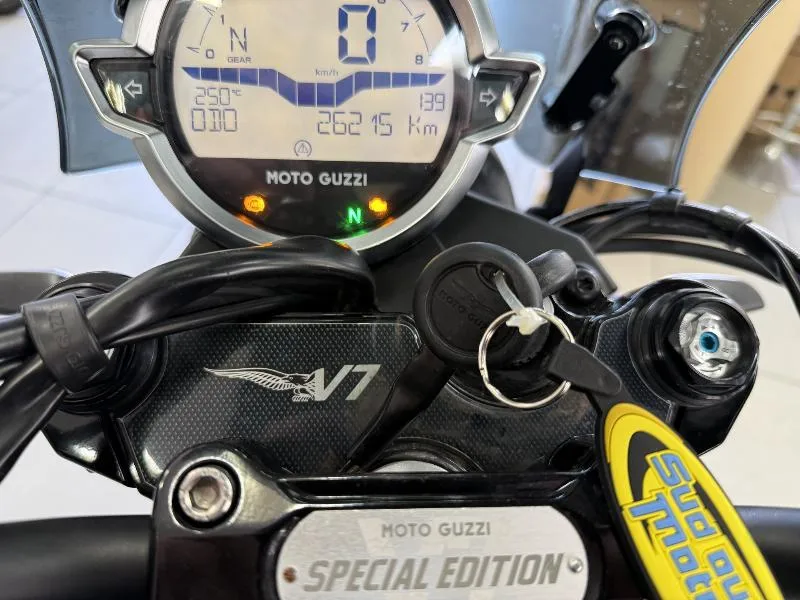 V7 SPECIAL