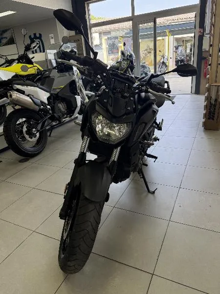 MT07