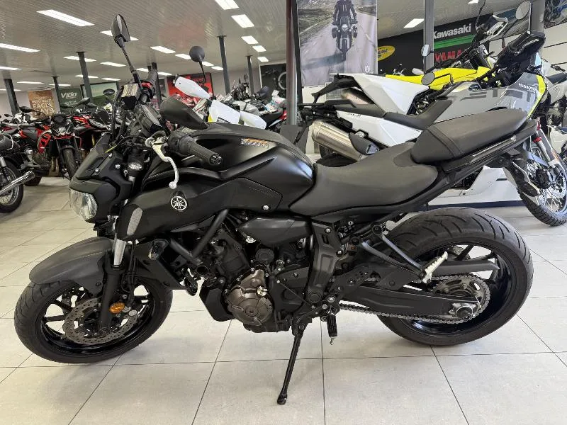 MT07