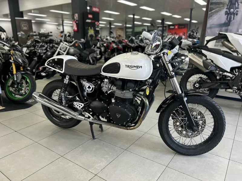 THRUXTON 900 ACE