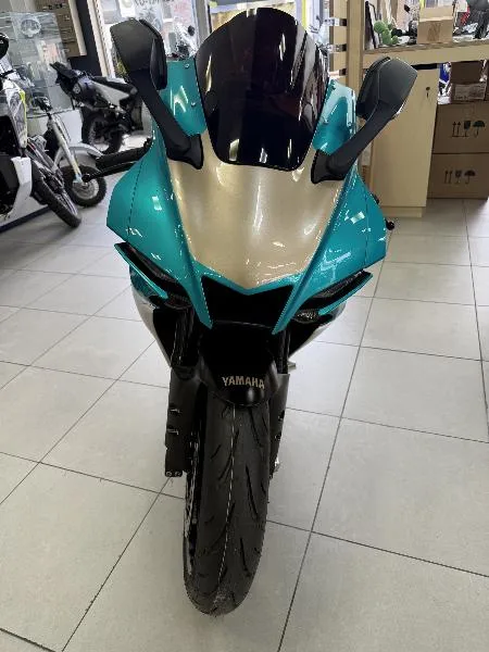 YZF 1000 R1 CROSS PLANE