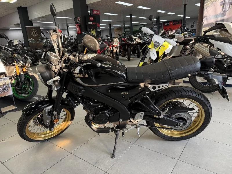 XSR 125 Legacy