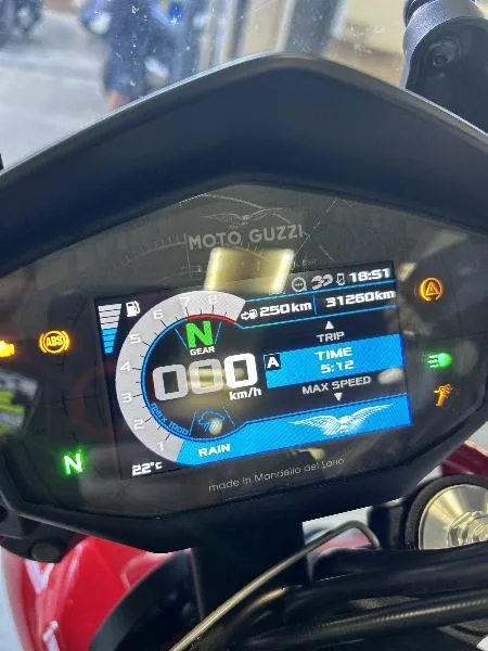 V85 TT 850
