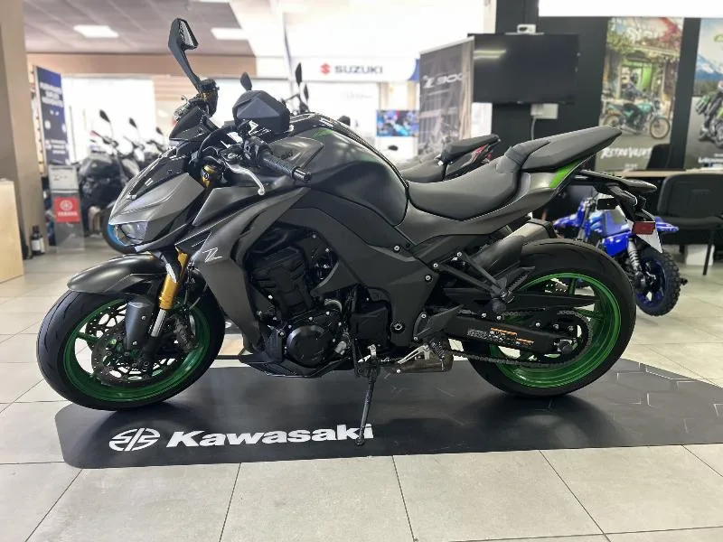 1100 SX SE