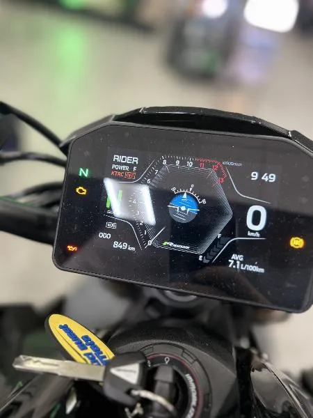 1100 SX SE