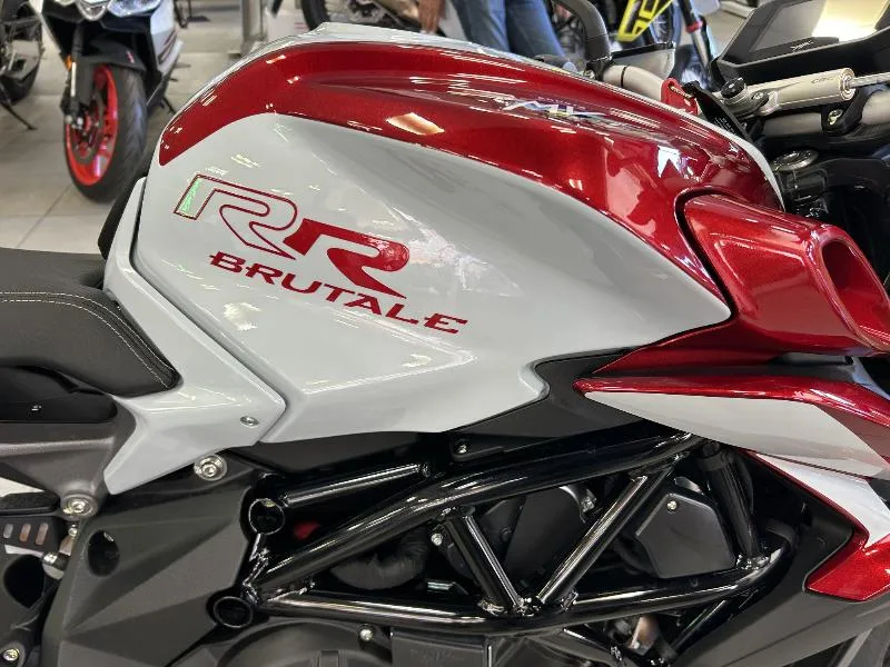 BRUTALE 800 RR