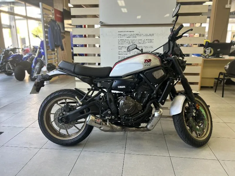 XSR 700 XTRIBUTE