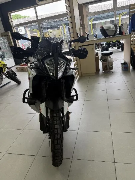 790 ADVENTURE