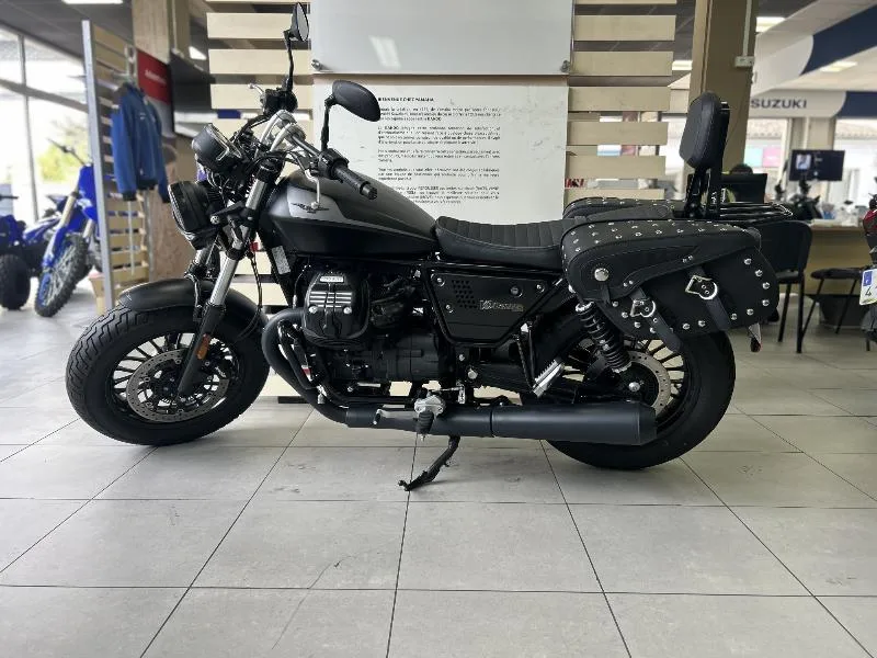V9 BOBBER