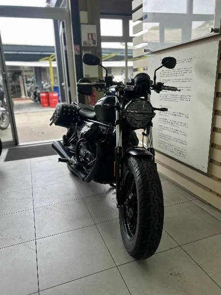 V9 BOBBER