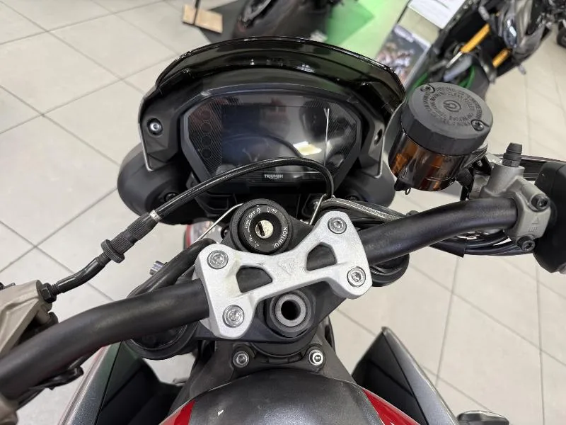 STREET TRIPLE 765 RS
