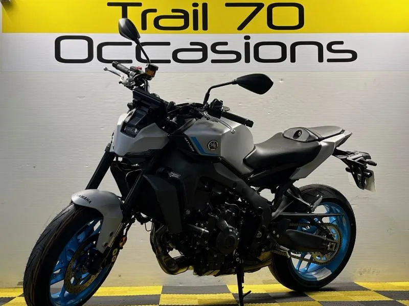 MT09
