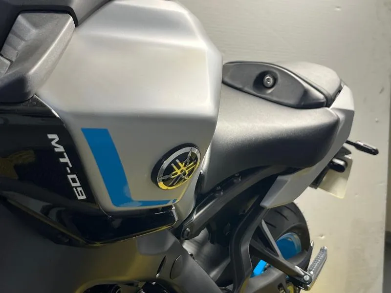 MT09
