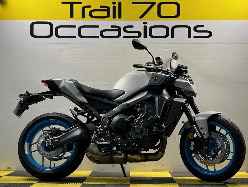 MT09