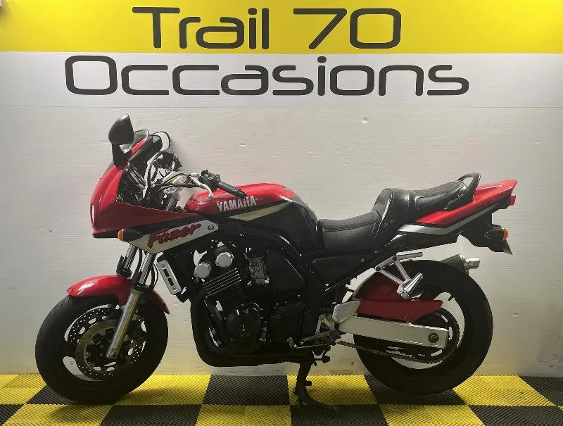 FZS FAZER