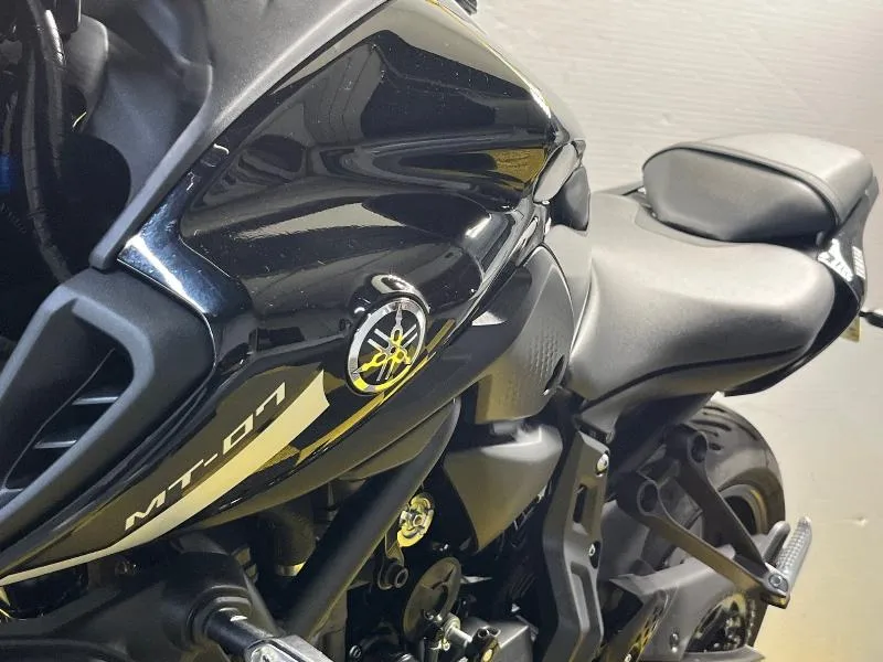 MT07
