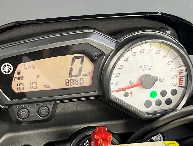 FZ8 N ABS