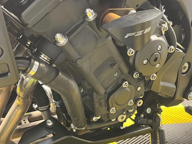 FZ8 N ABS