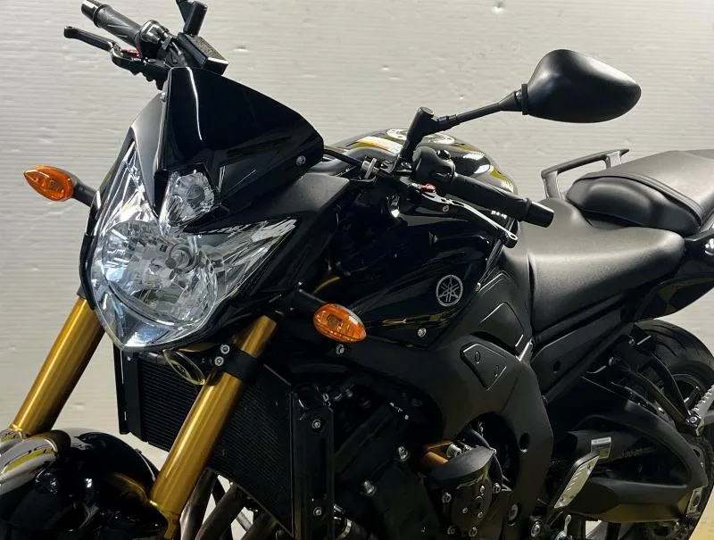 FZ8 N ABS