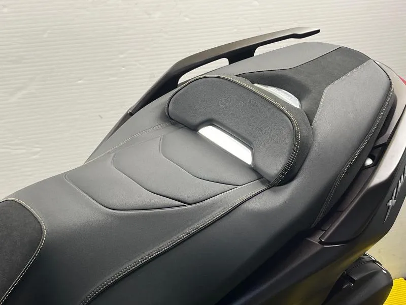 XMAX 125
