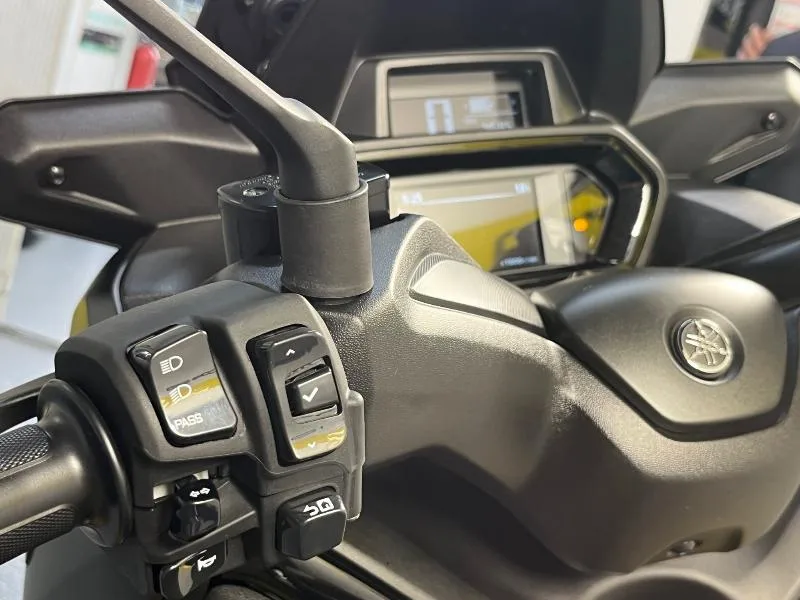 XMAX 125
