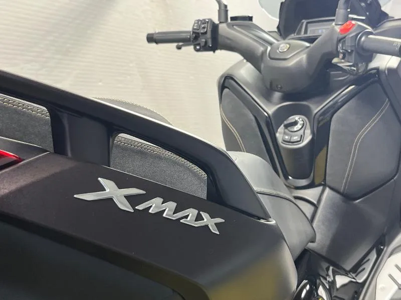 XMAX 125
