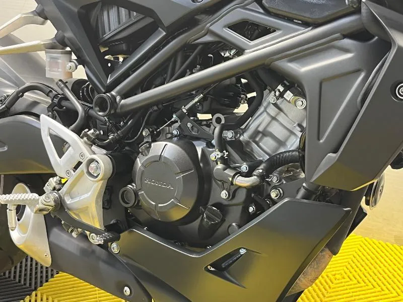 CB 125