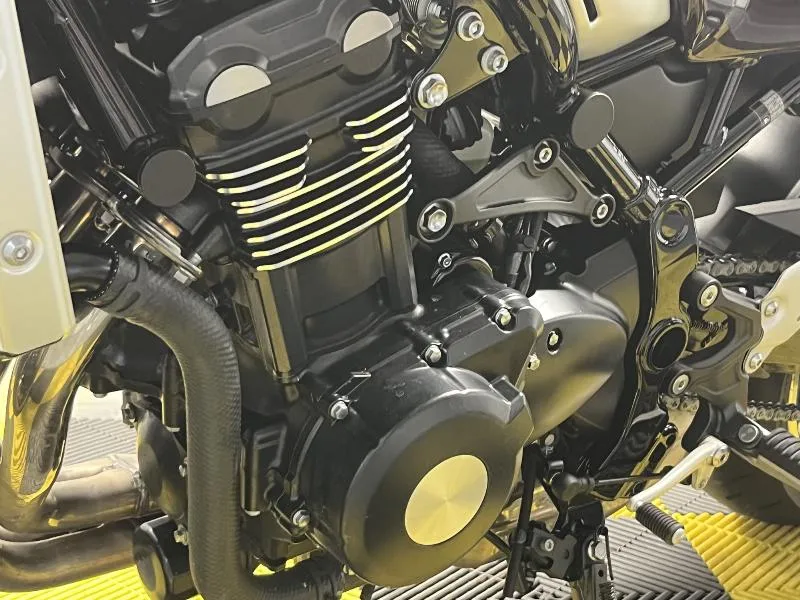 Z 900