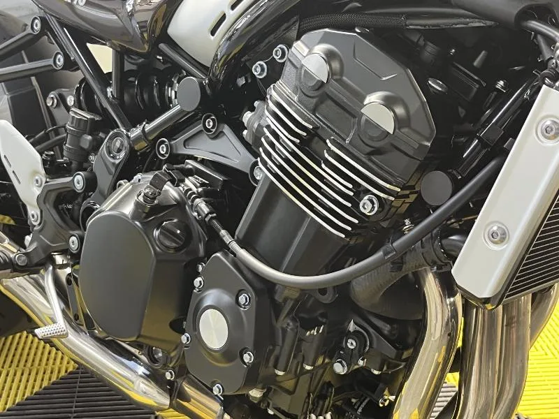 Z 900