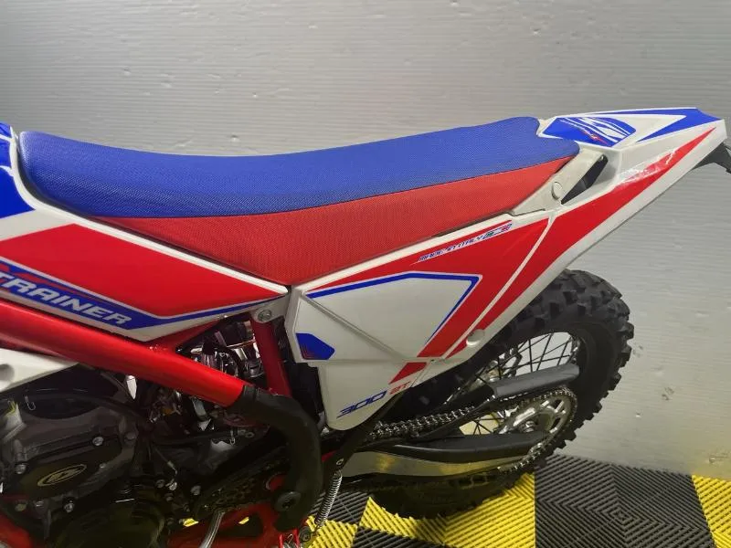 XTRAINER 300