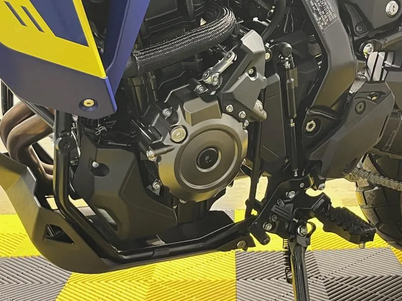 DL VSTROM 800DE