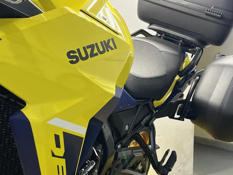 DL VSTROM 800DE