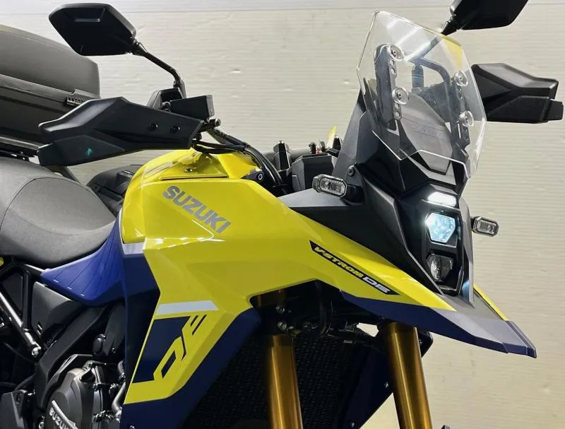 DL VSTROM 800DE