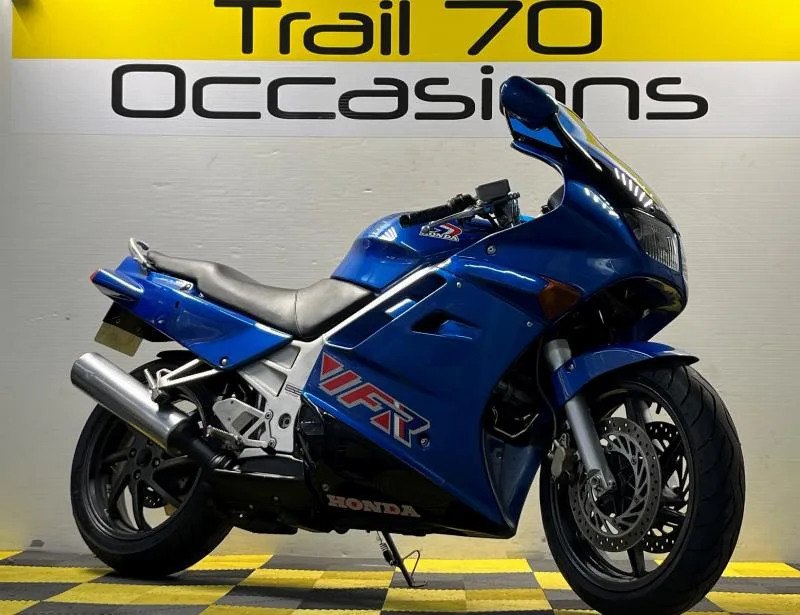 VFR 750 F