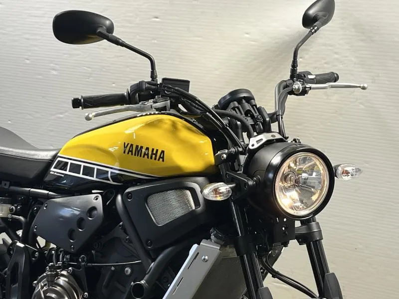 XSR 700