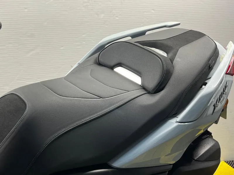 XMAX 300 TECH MAX 