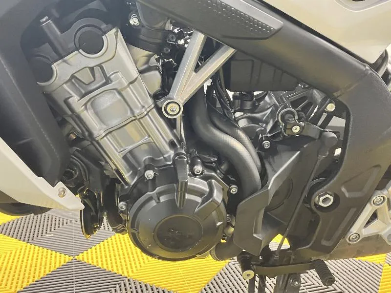 CB 650 F