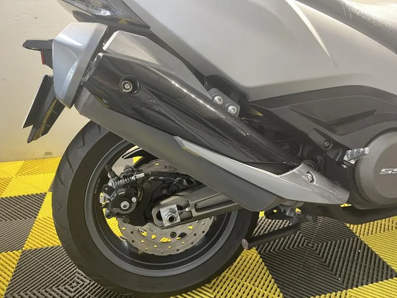 AK 550