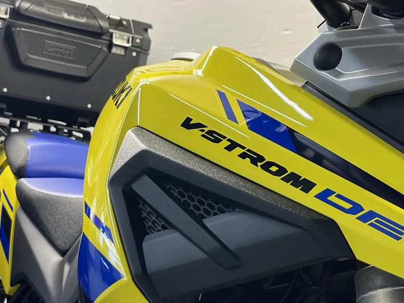 DL VSTROM 1050DE