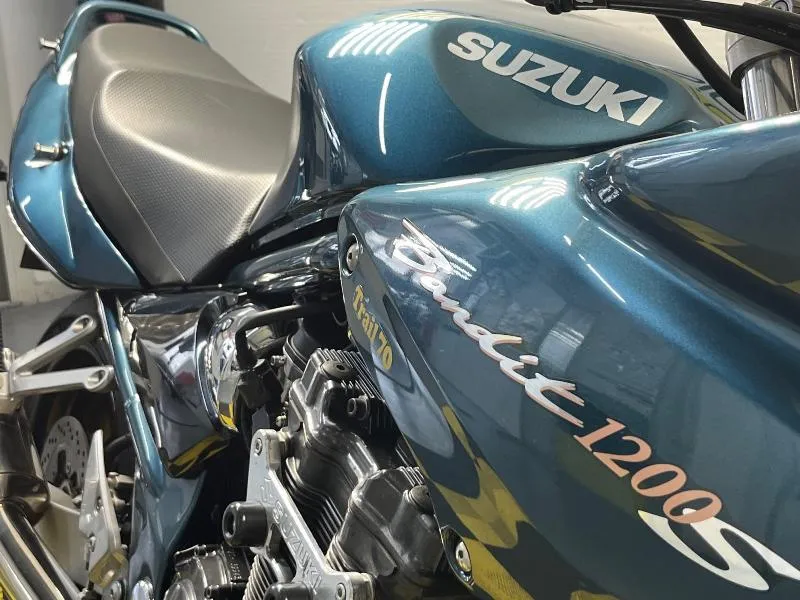 GSF 1200 S BANDIT