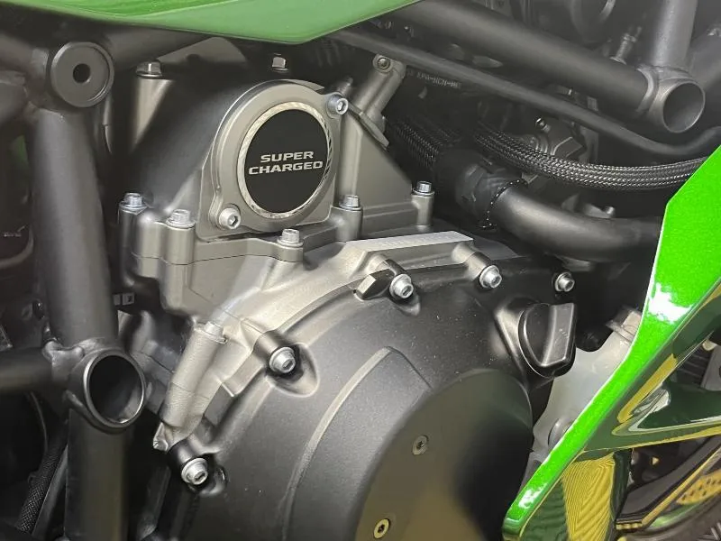 Ninja H2 SX SE